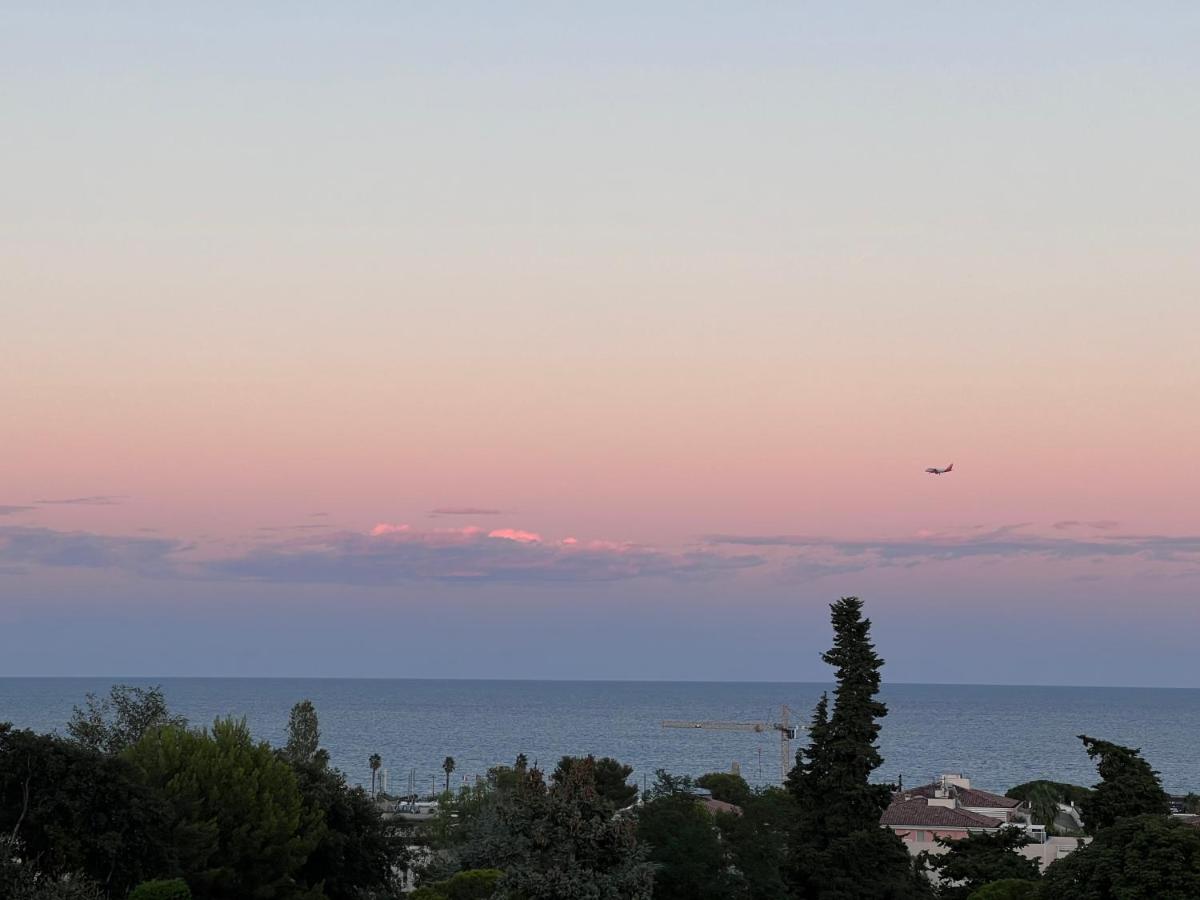 Rooftop Villeneuve מראה חיצוני תמונה